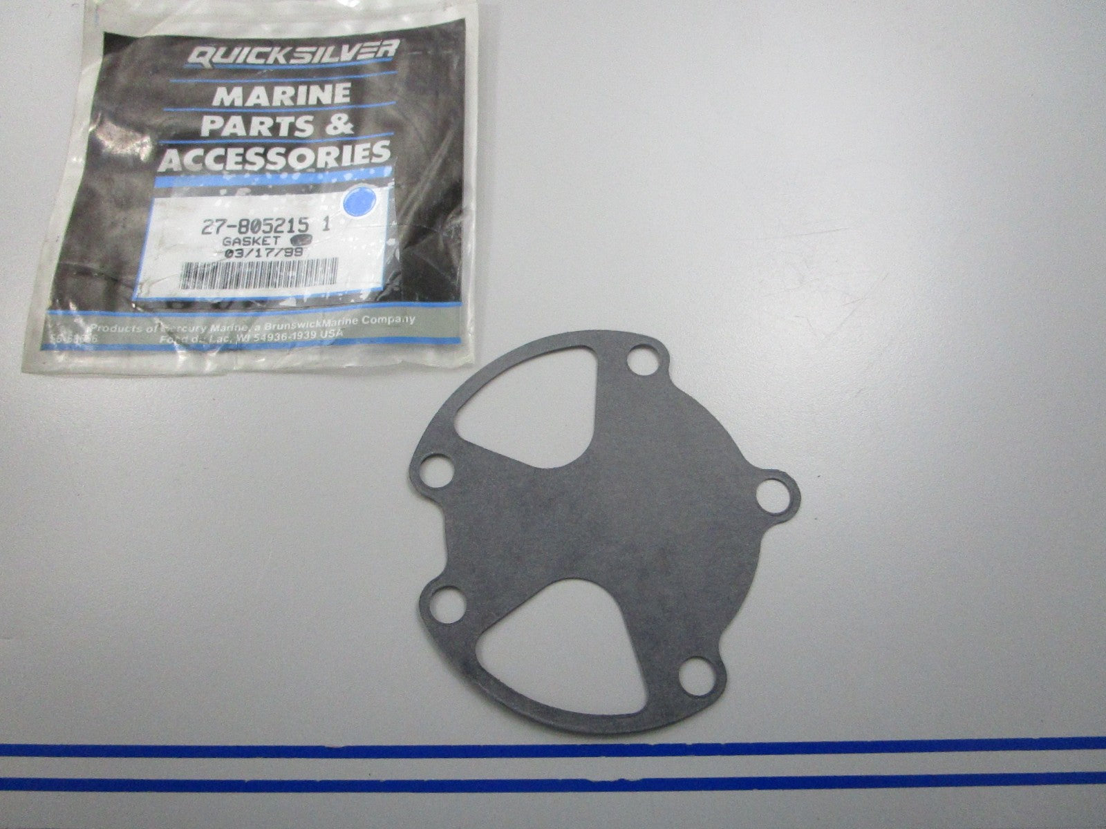 NEW OEM 27-805215 1 Mercury Quicksilver Gasket 0810