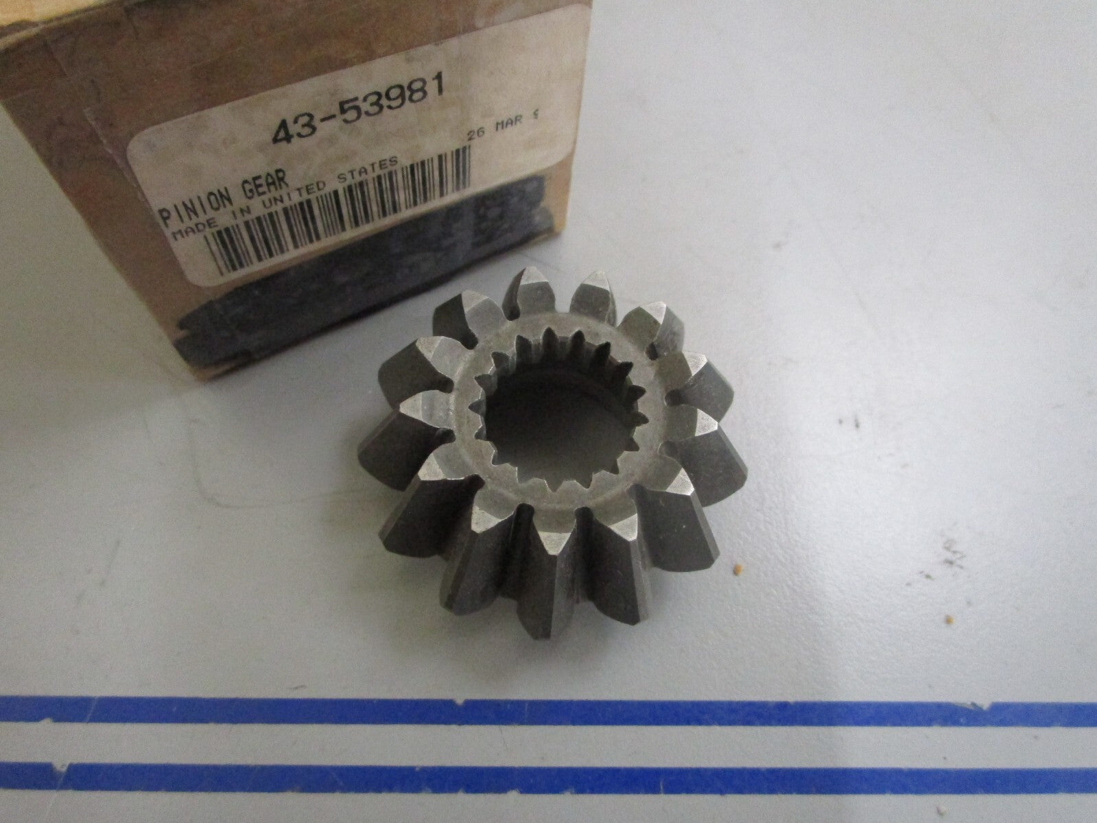 *NEW OEM* 0820 Mercury Quicksilver Pinion Gear 43-53981