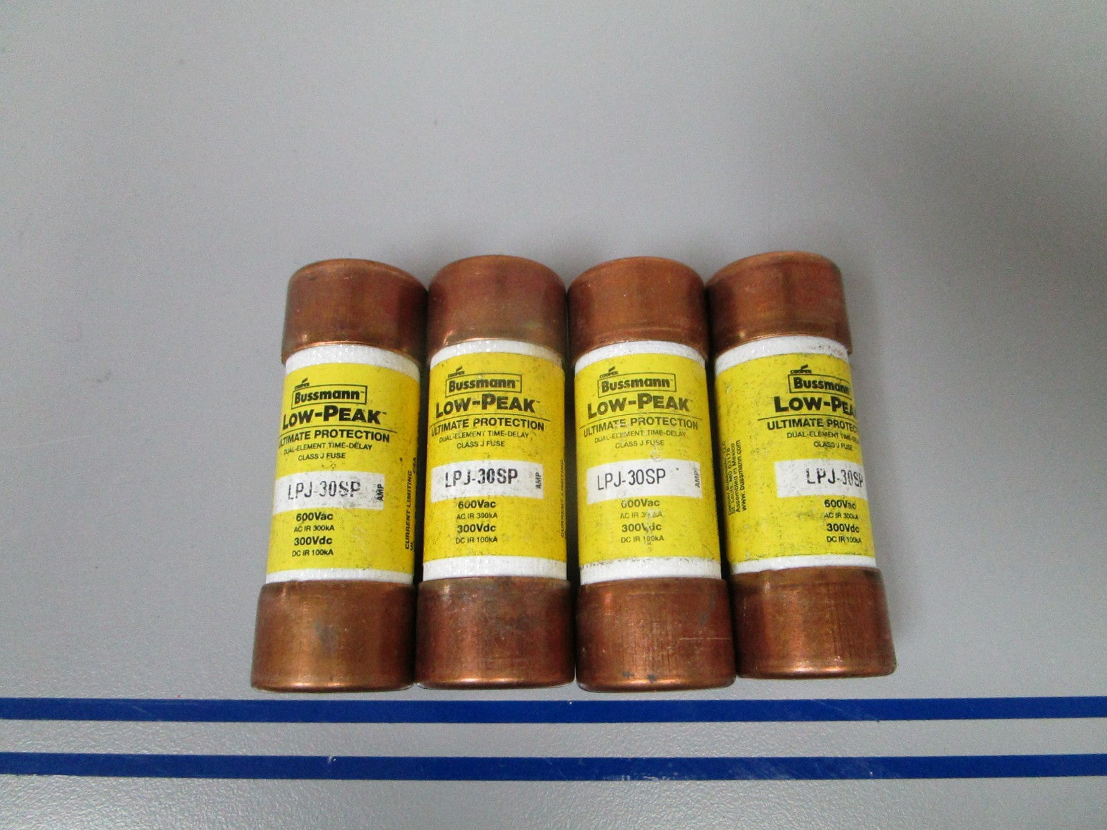 NEW OEM LPJ-30SP Bussman Low-Peak Dual Element Time Delay Class J Fuse (4) 0720