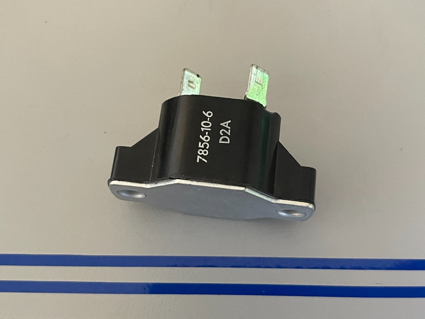 *NEW OEM* 0810 Volvo Penta Switch 897896