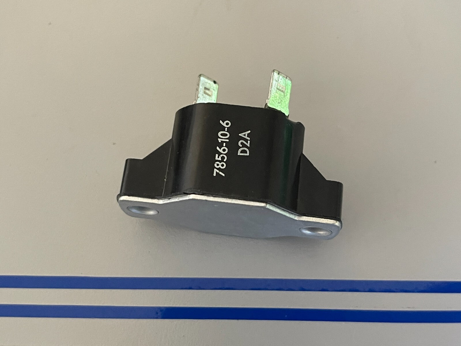 *NEW OEM* 0810 Volvo Penta Switch 897896