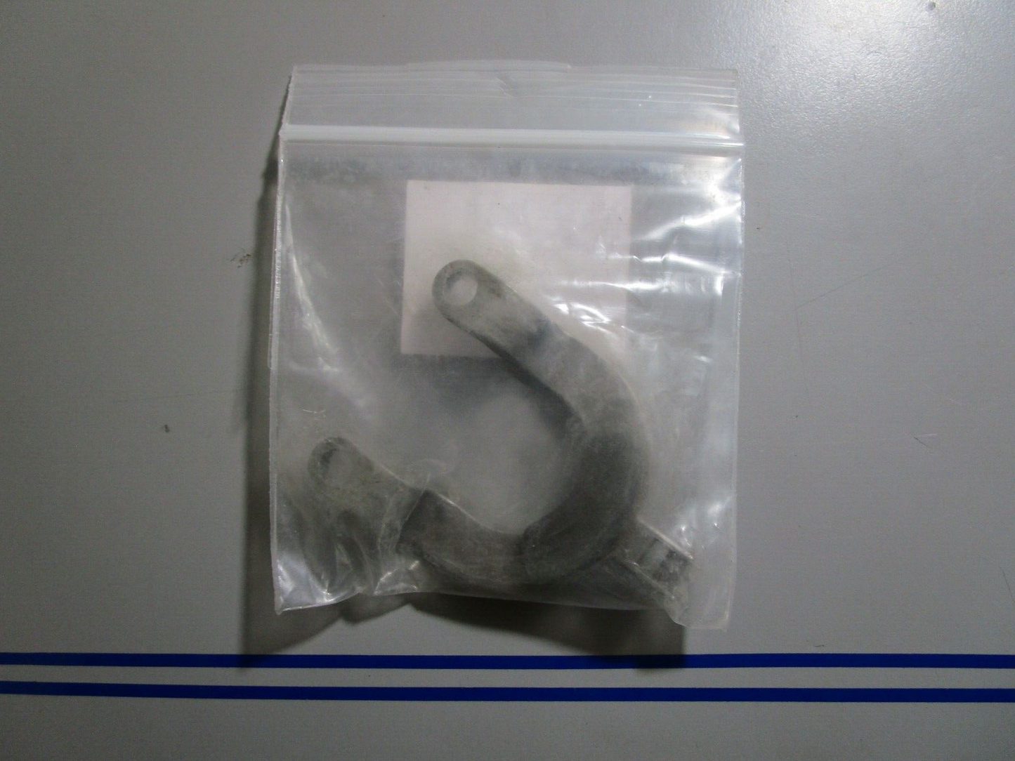 *NEW OEM* 0770 OMC Johnson Evinrude Bracket 306084 0306084