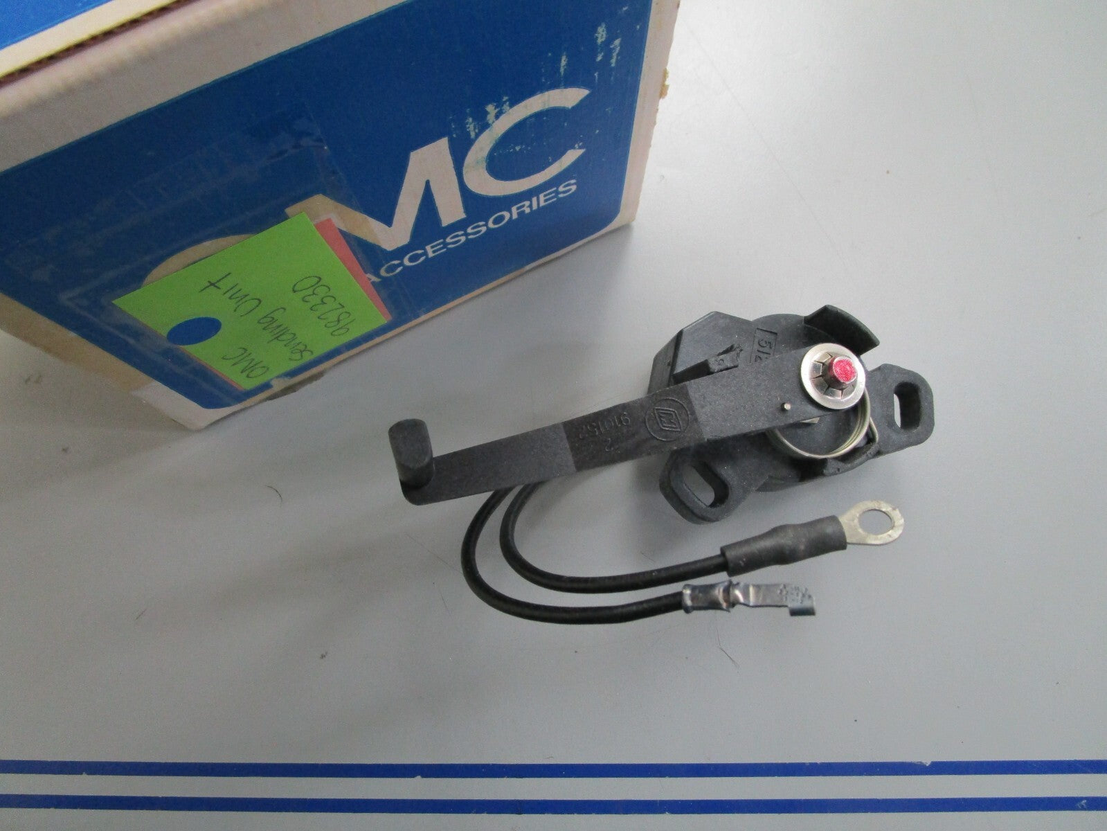 *NEW OEM* 0820 OMC Johnson Evinrude Sending Unit 982330 0982330