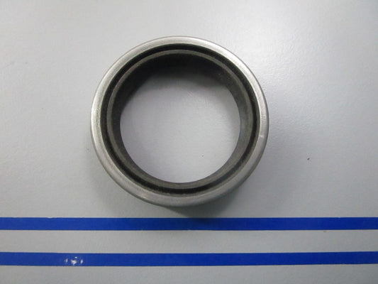 NEW OEM 321504 0321504 OMC Johnson Evinrude Upper Crankshaft Oil Seal 0810