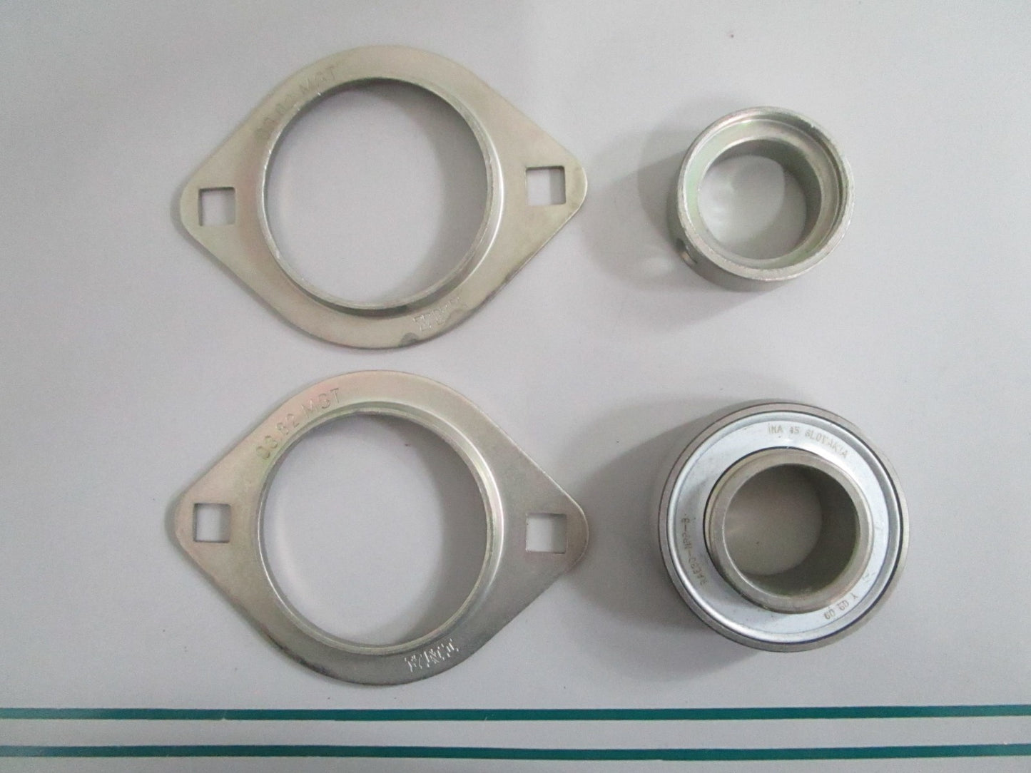 NEW OEM AE56168 John Deere Bearing & Housing 0820