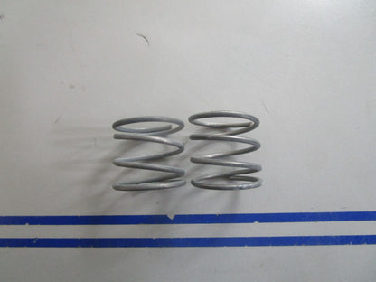 *NEW OEM* (LOT OF 2) 0770 OMC Johnson Evinrude Spring 309890 0309890