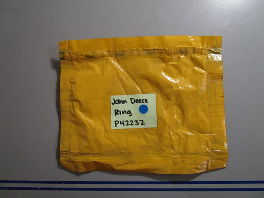 *NEW OEM* 0810 John Deere Ring P42232