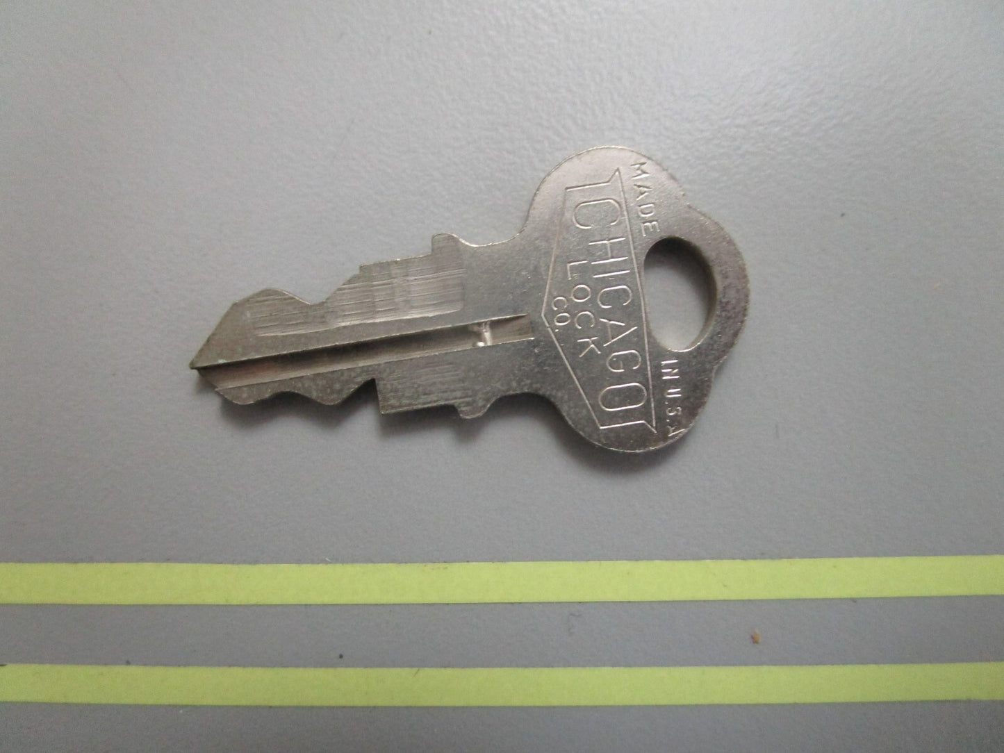 *NEW OEM* 0810 OMC Johnson Evinrude Ignition Key KF99 501614 0501614