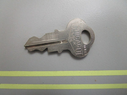 *NEW OEM* 0810 OMC Johnson Evinrude Ignition Key KF99 501614 0501614