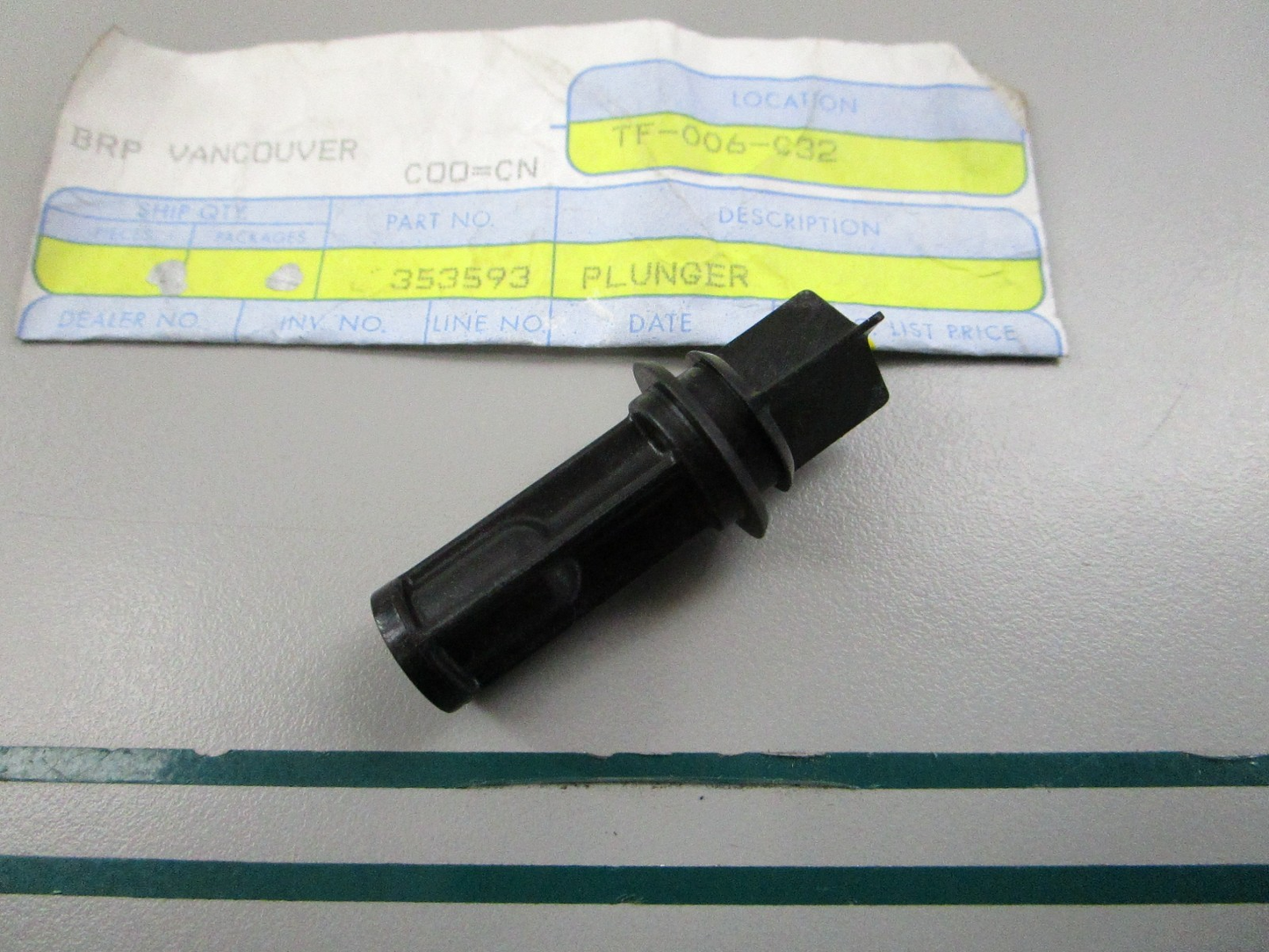 NEW OEM 353593 0353593 OMC Johnson Evinrude Plunger 0810