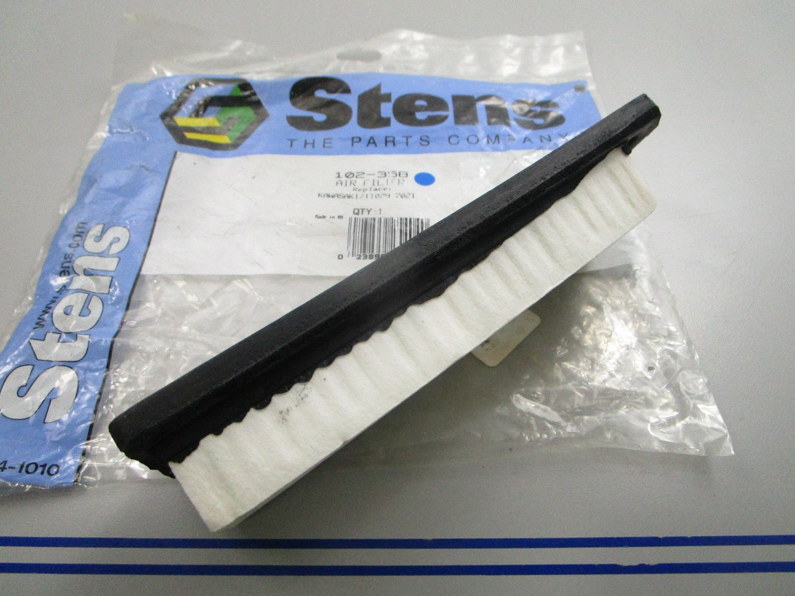 NEW Stens 102-358 Replaces: Kawasaki 11029-7021 Air Filter 0810