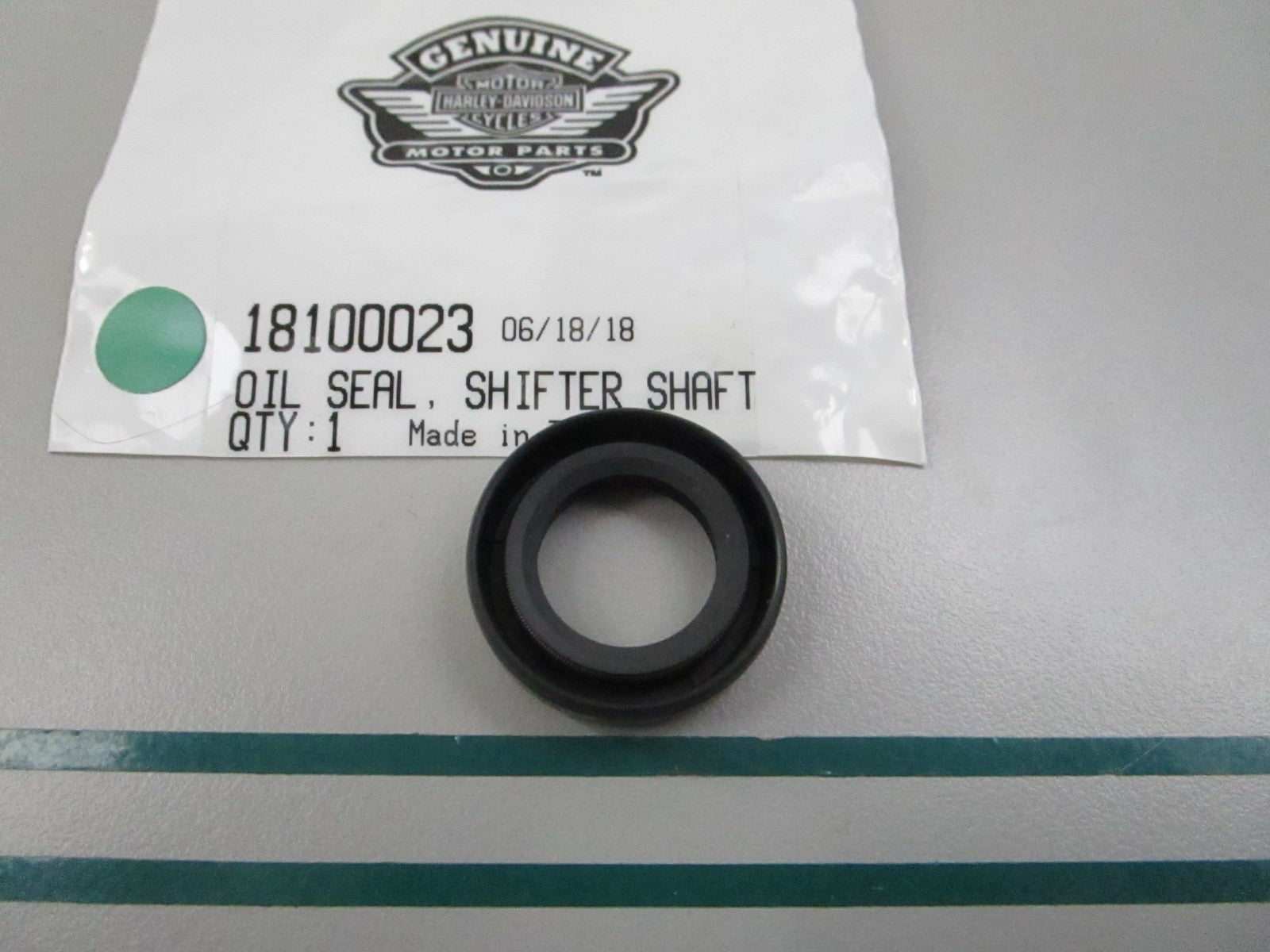 NEW OEM 18100023 Harley Davidson Oil Seal 0810