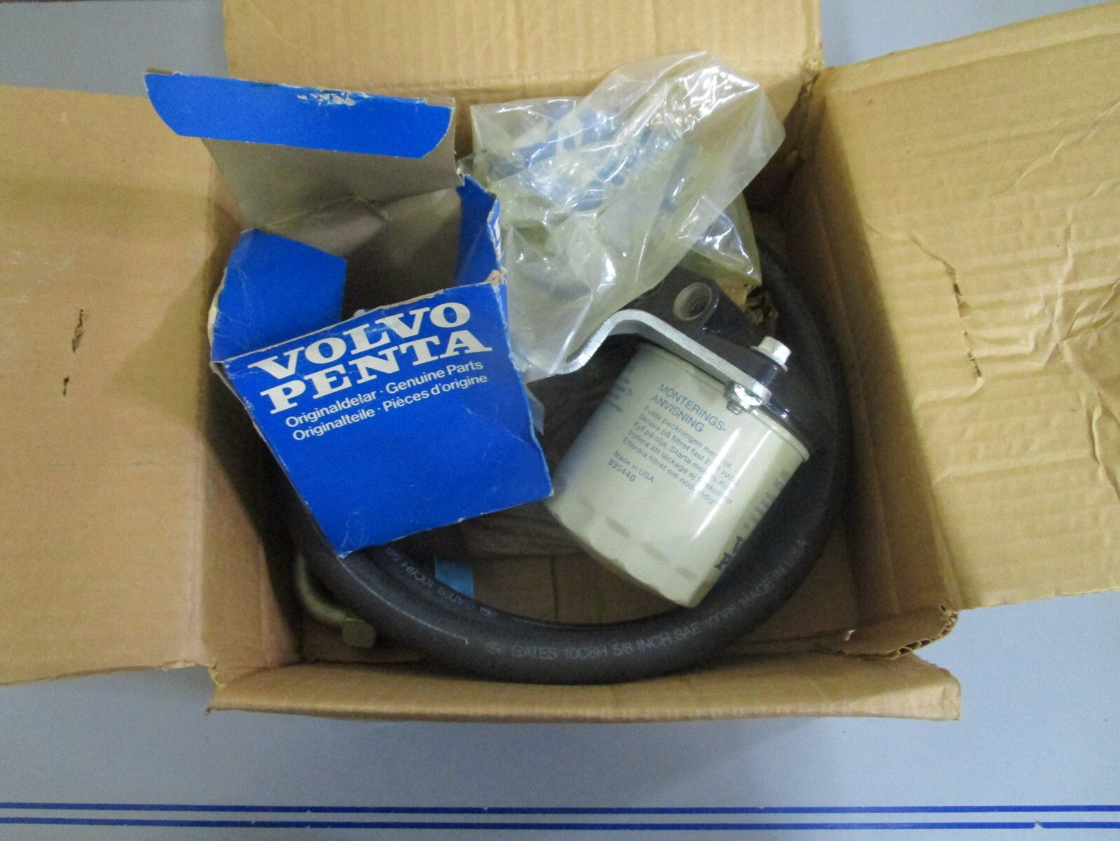 *NEW OEM* 0820 Volvo Penta Oil Filter Kit 856929
