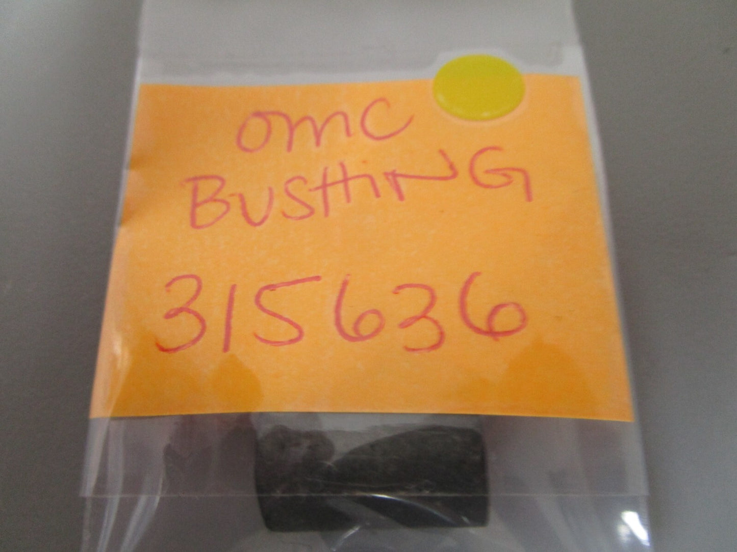 *NEW OEM* 0810 OMC Johnson Evinrude Bushing 315636 0315636