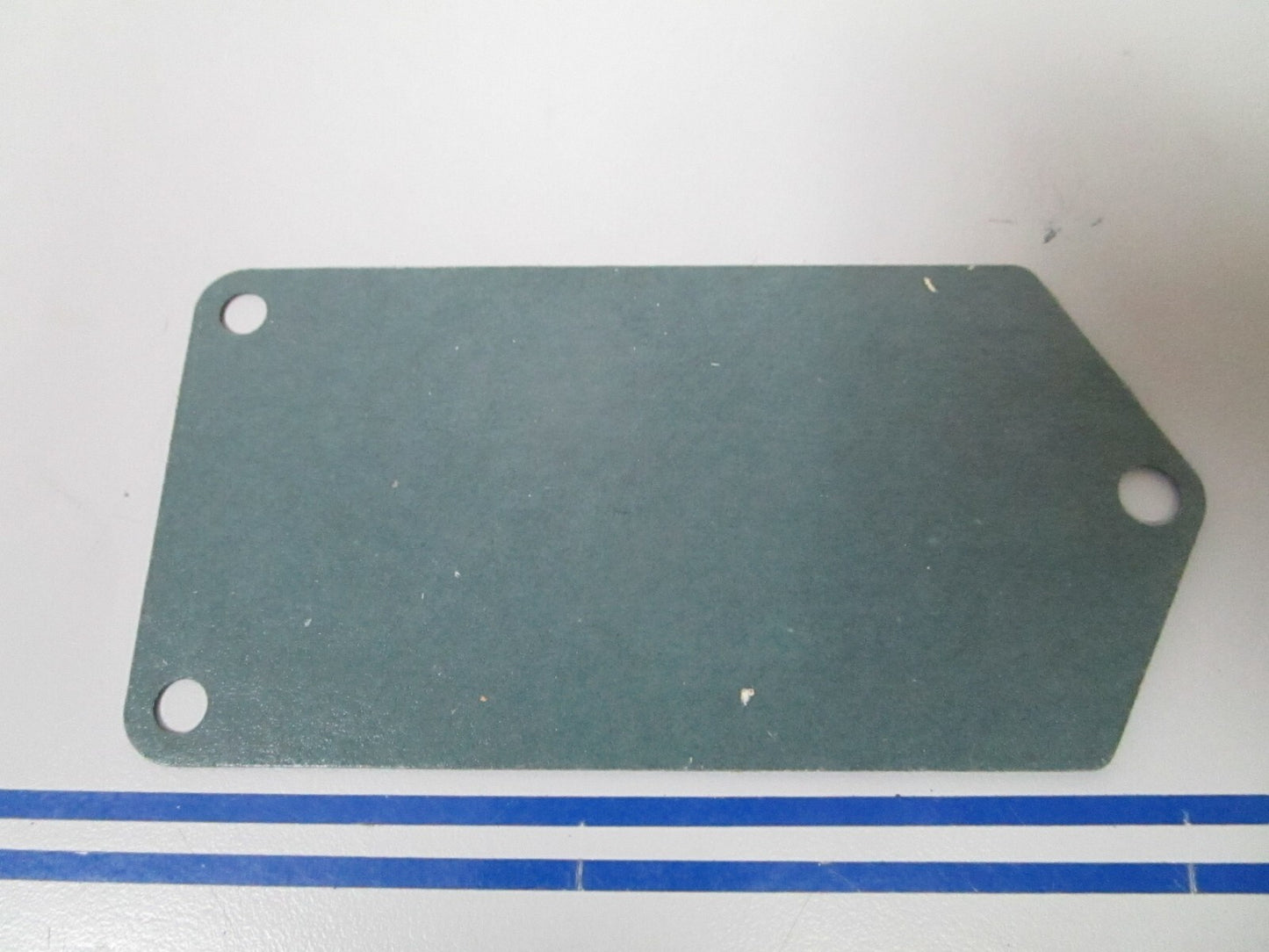 *NEW OEM* 0810 OMC Johnson Evinrude Insulator 318278 0318278