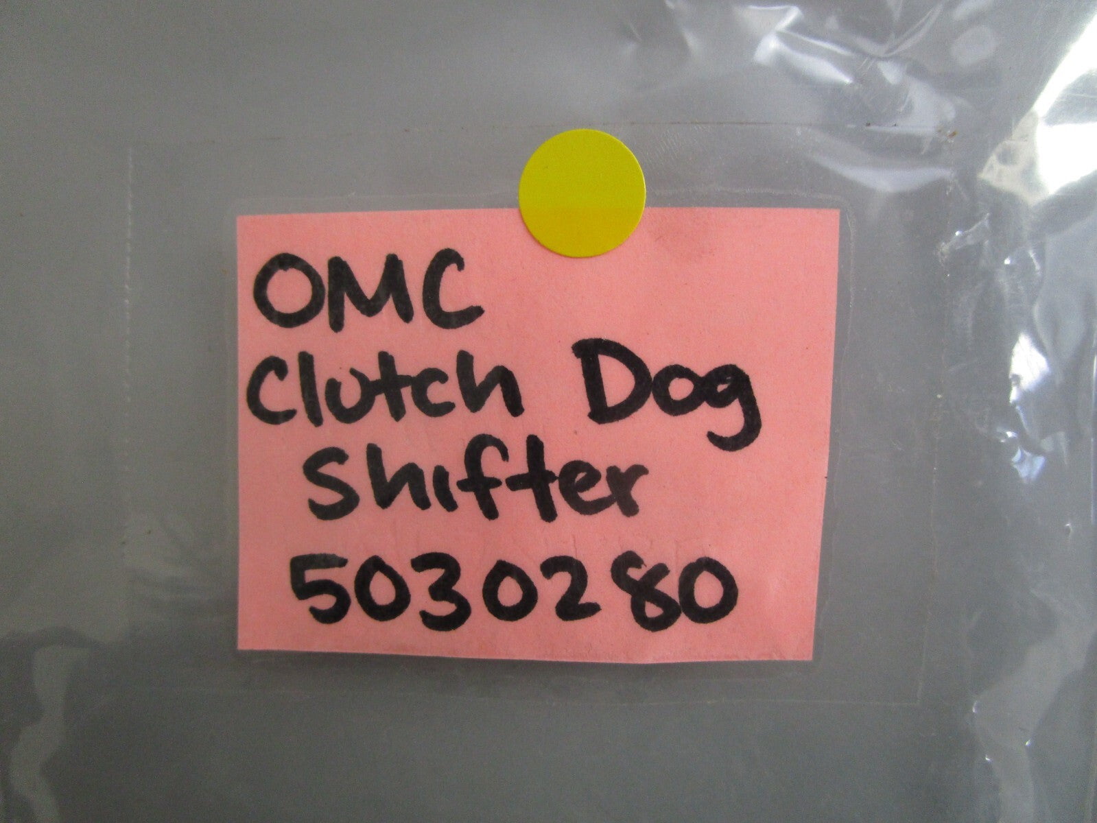 *NEW OEM* 0820 OMC Johnson Evinrude Clutch Dog Shifter 5030280