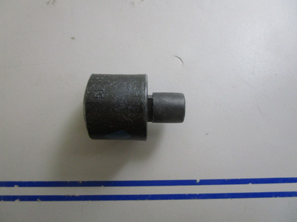 *NEW OEM* 0770 OMC Johnson Evinrude Rubber Mount 325975 0325975