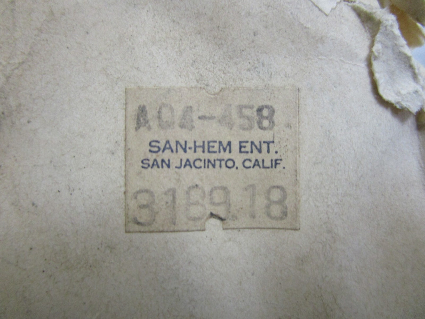 *NEW OEM* 0820 OMC Johnson Evinrude Cylinder Head Water Cover 318918 0318918