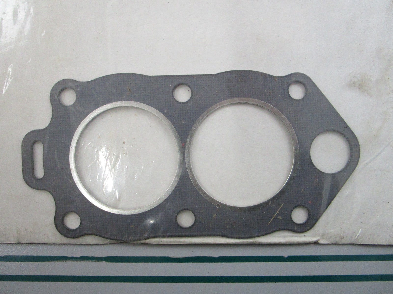NEW OEM 325273 0325273 OMC Johnson Evinrude Gasket 0810