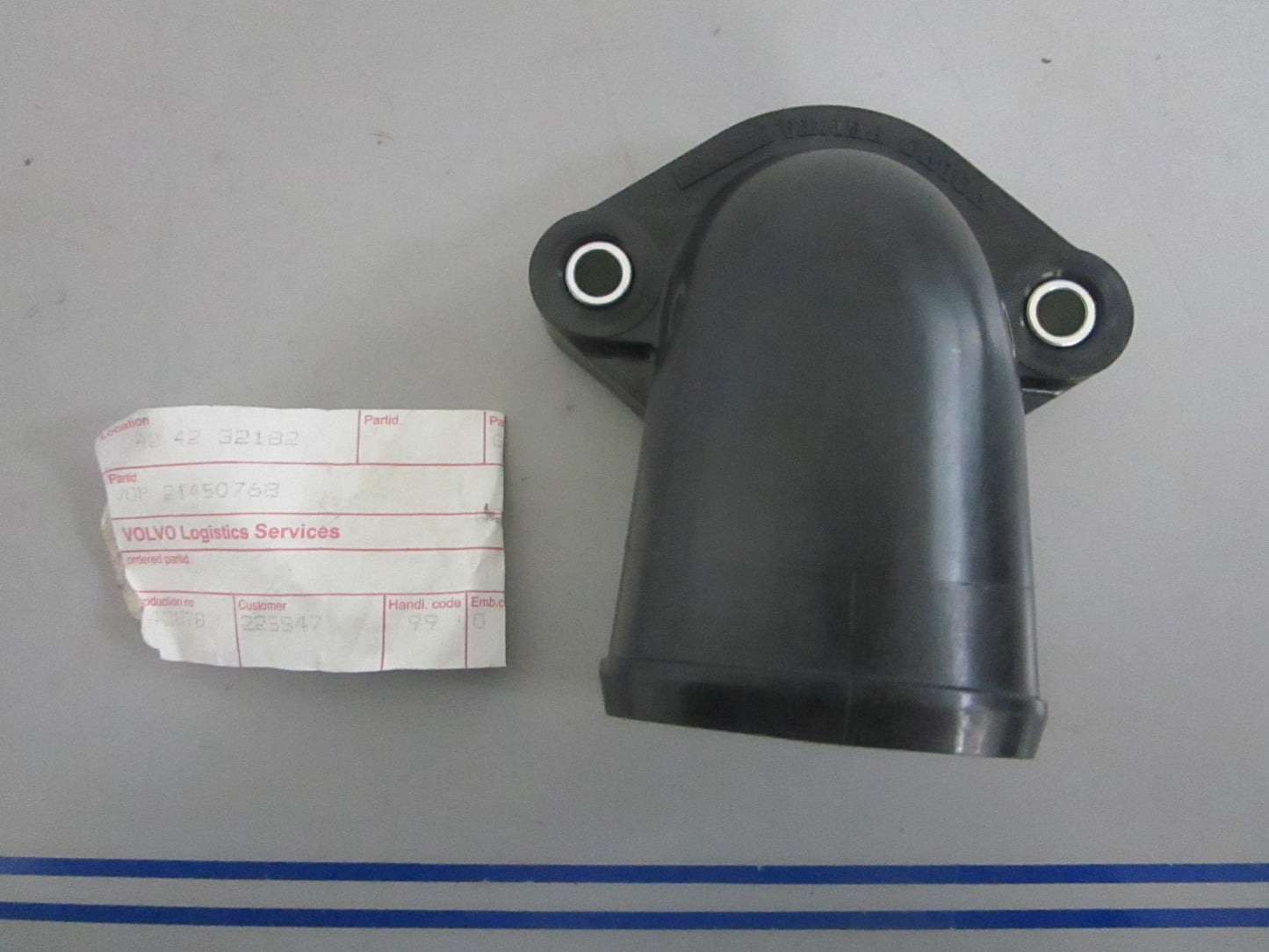 NEW OEM 21450768 Volvo Penta Connector 0820