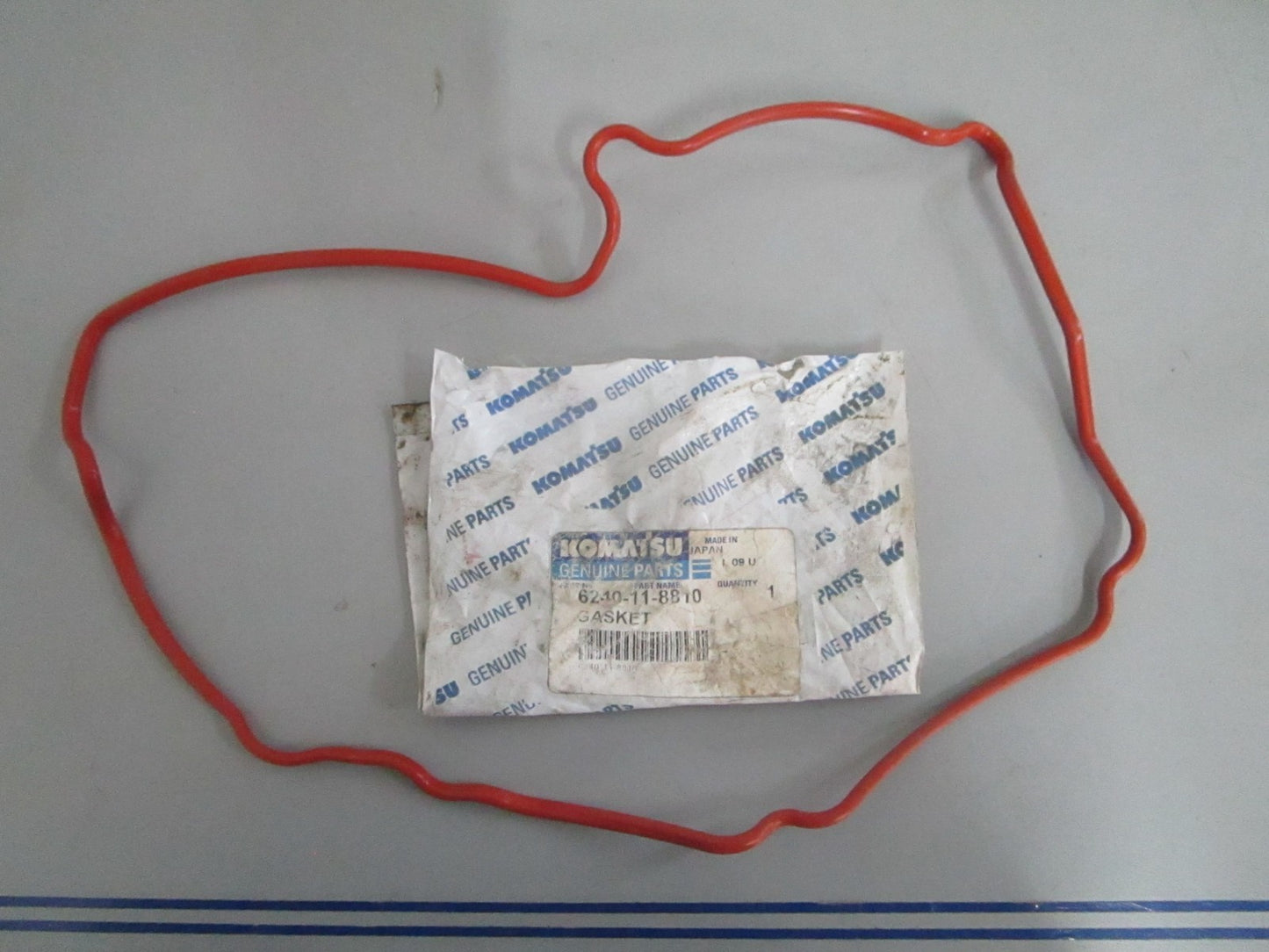 *NEW OEM* 0820 Komatsu Gasket 6240-11-8810