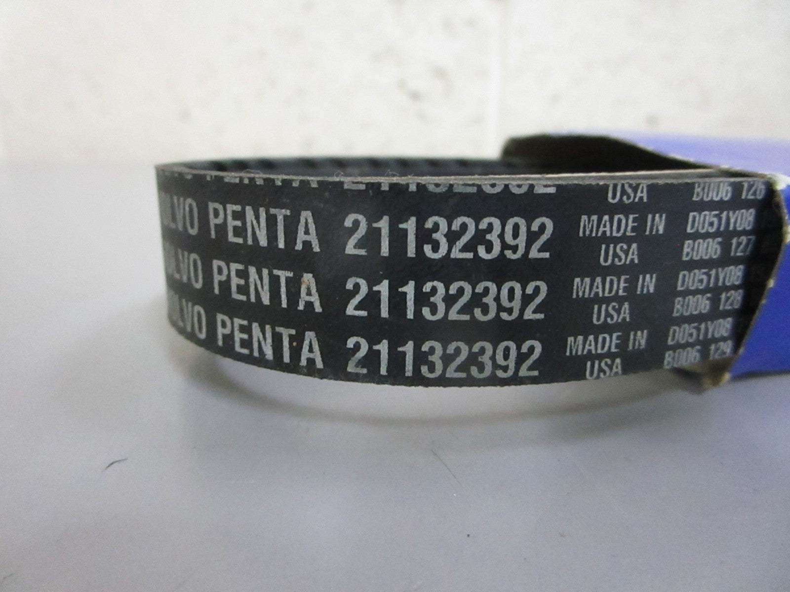 *NEW OEM* 0820 Volvo Penta Belt 21132392