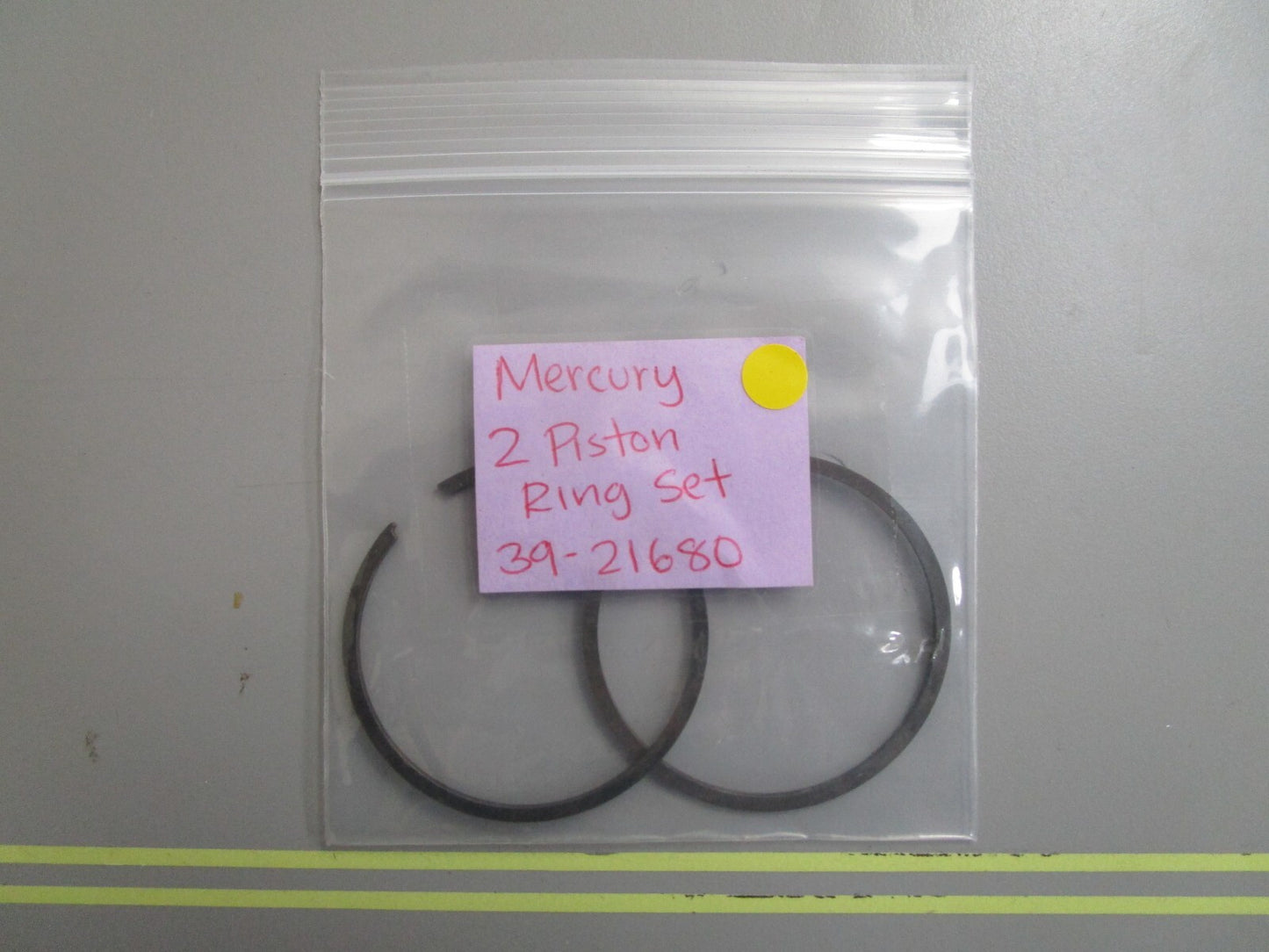 *NEW OEM* 0810 Mercury Quicksilver 2 Piston Ring Set 39-21680