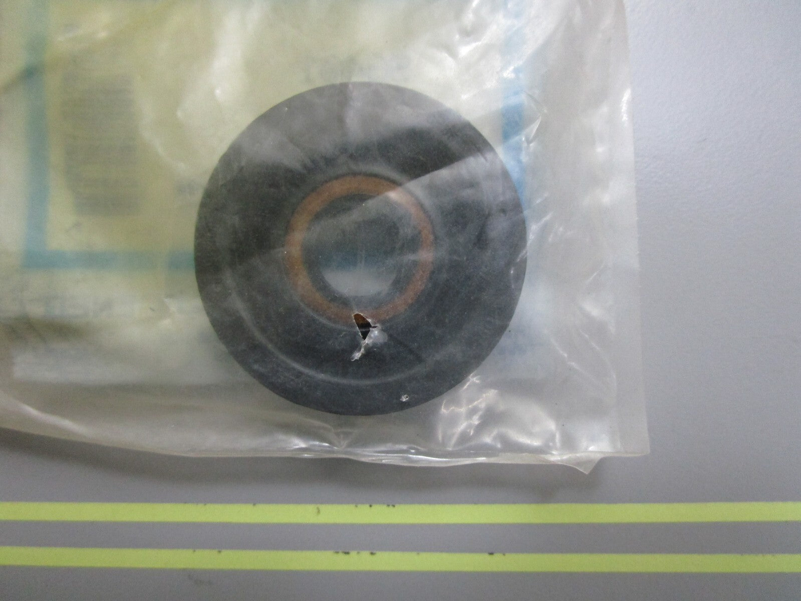 *NEW OEM* 0810 Mercury Quicksilver Seal 96401