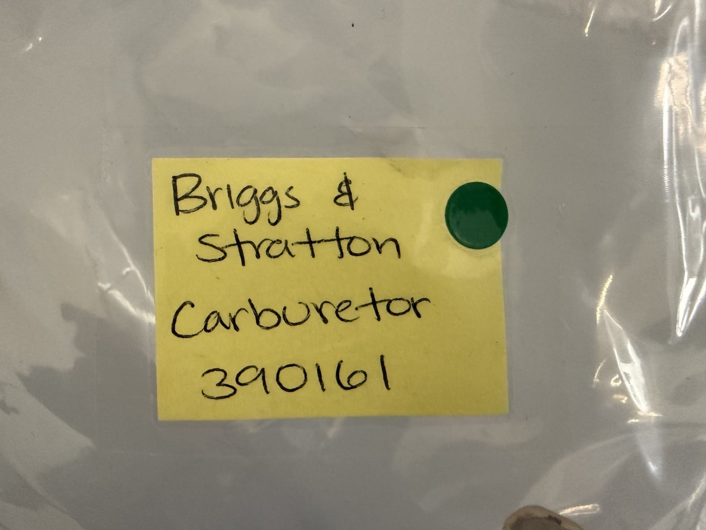 NEW OEM 390161 Briggs & Stratton Carburetor 0820