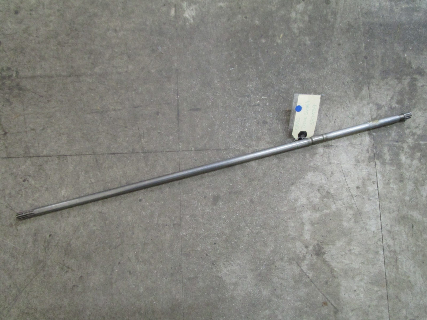 *NEW OEM* 0820 OMC Johnson Evinrude Drive Shaft 337939 0337939