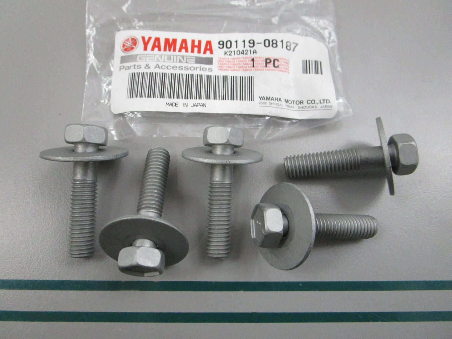 NEW OEM (LOT OF 5) 90119-08187-00 Yamaha Bolt w/ Washer 0810