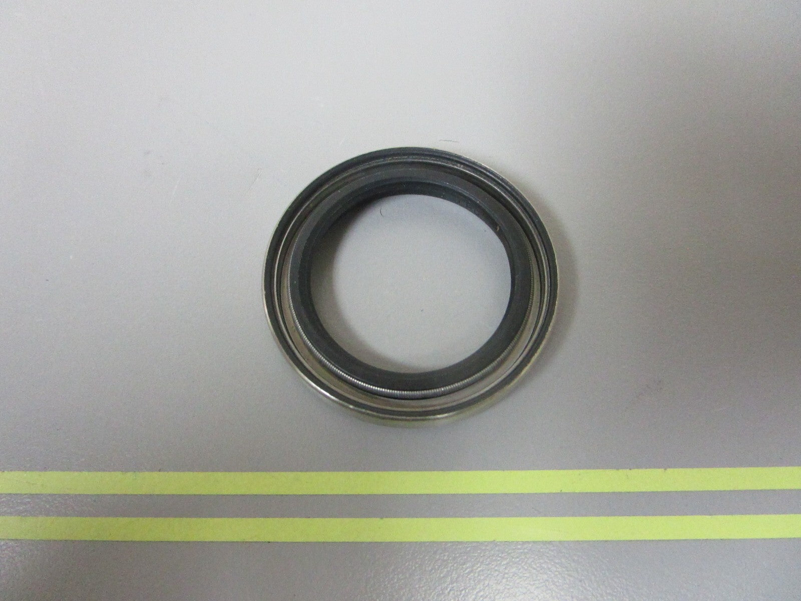 *NEW OEM* 0810 OMC Johnson Evinrude Seal 320862 0320862