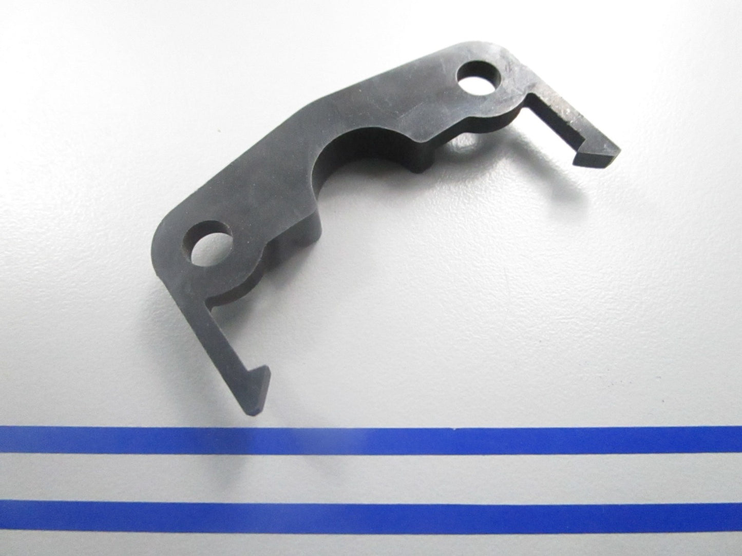 *NEW OEM* 0810 OMC Johnson Evinrude Linkage Retainer 335717 0335717