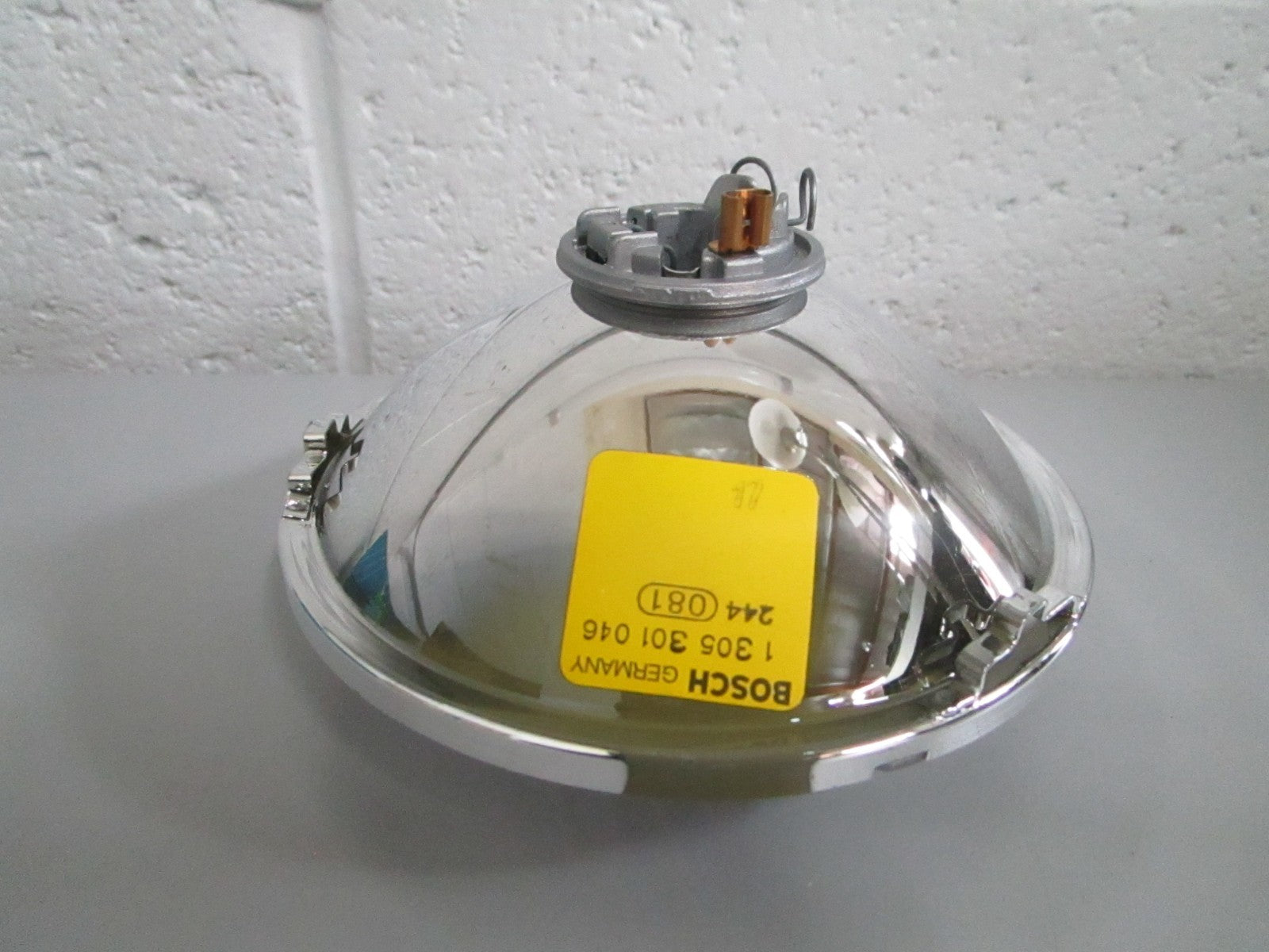 NEW OEM 0008264099 1305301046 Mercedes-Benz Bosch Fog Light Lens 0820