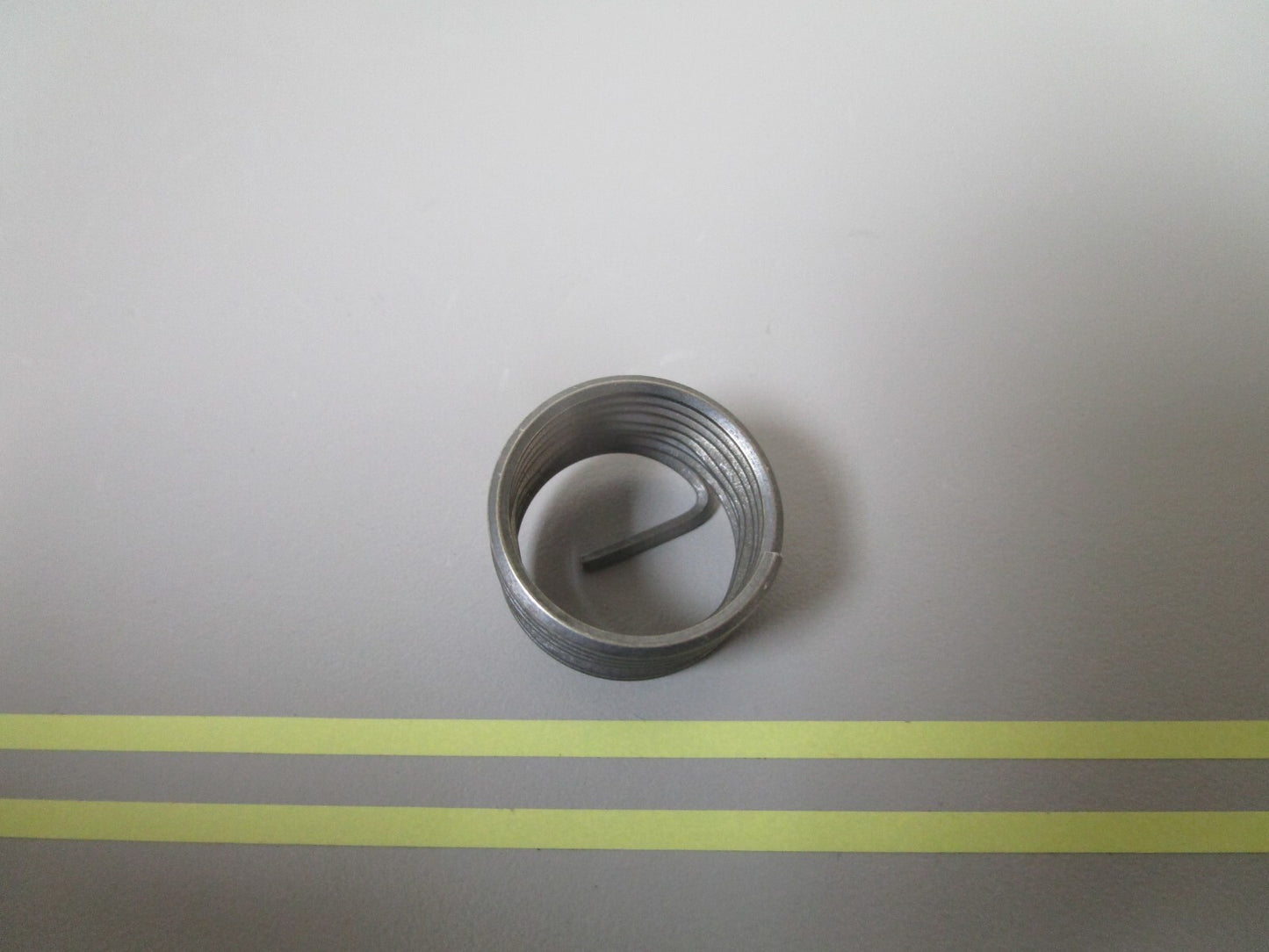 *NEW OEM* 0810 OMC Johnson Evinrude Screw Insert 913412 0913412