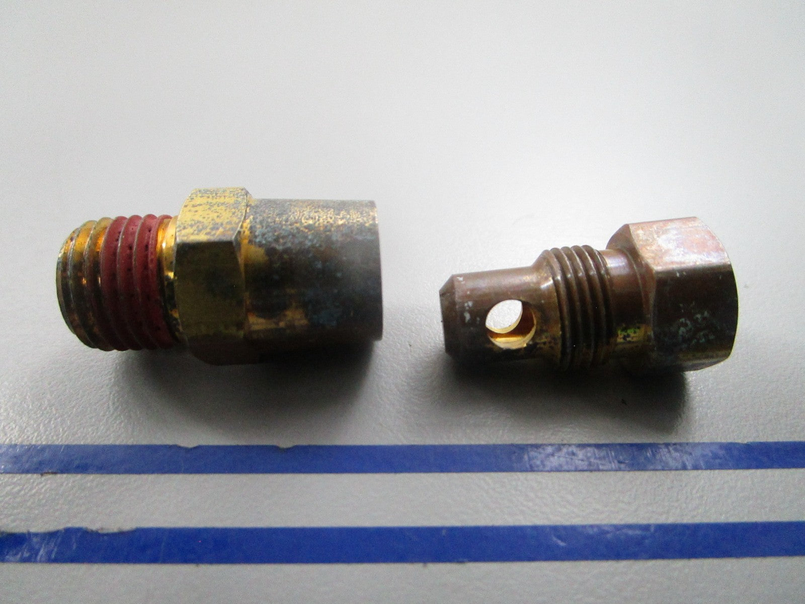 NEW OEM Mercury Quicksilver 22-16951Q 1 Engine Drain Valve 0810