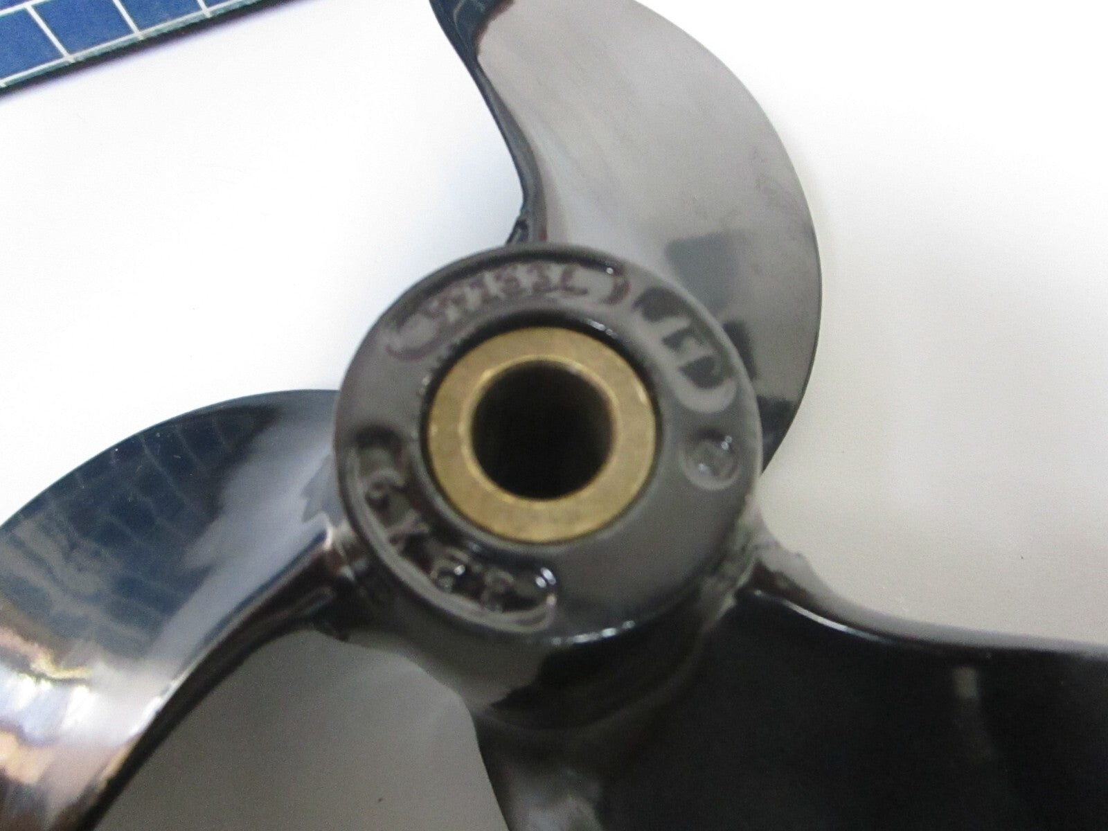 *NEW OEM* 0720 OMC Johnson Evinrude 8.25 x 9P Propeller 391534 0391534