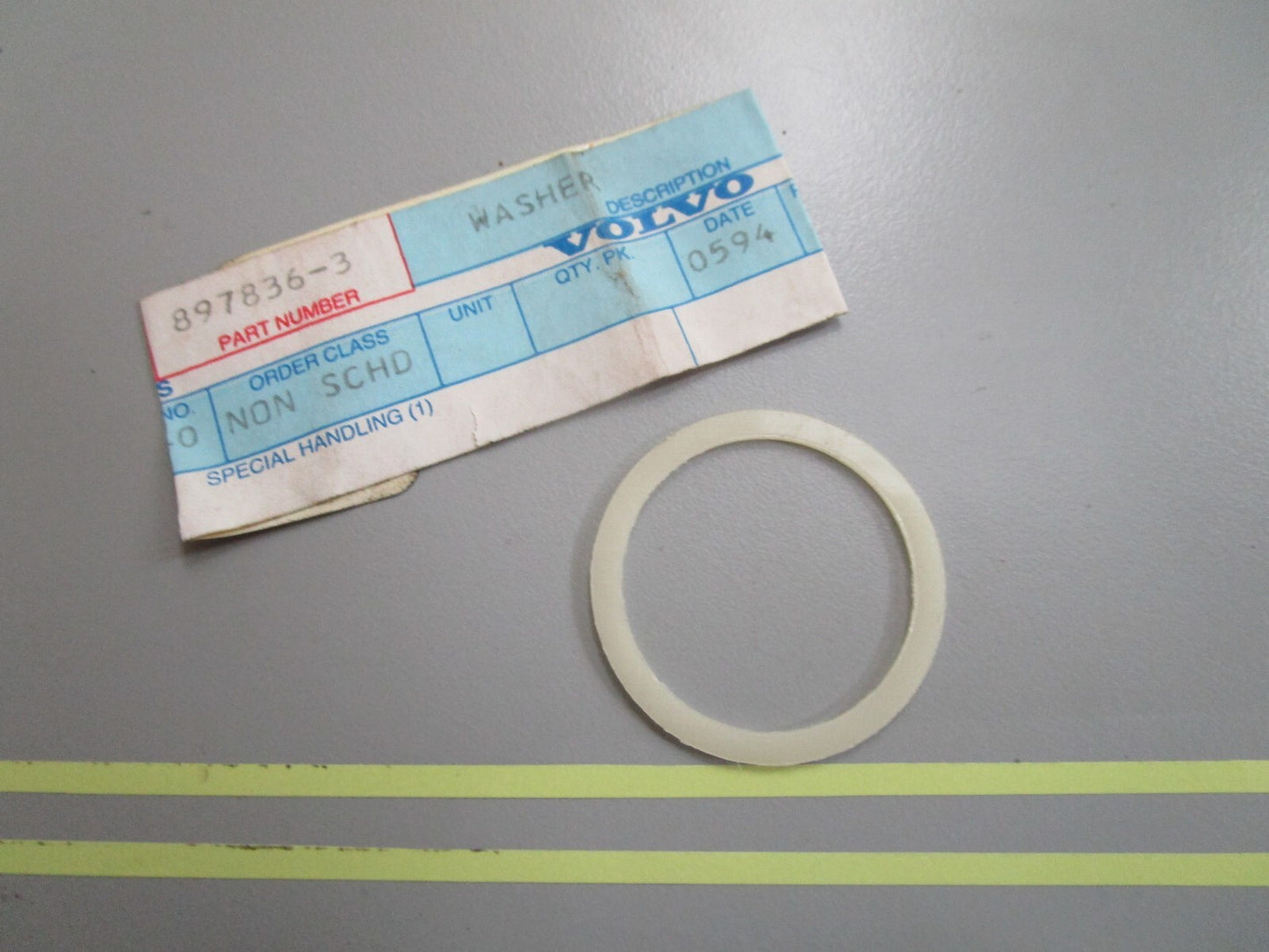 *NEW OEM* 0810 Volvo Penta Washer 897836-3 897836