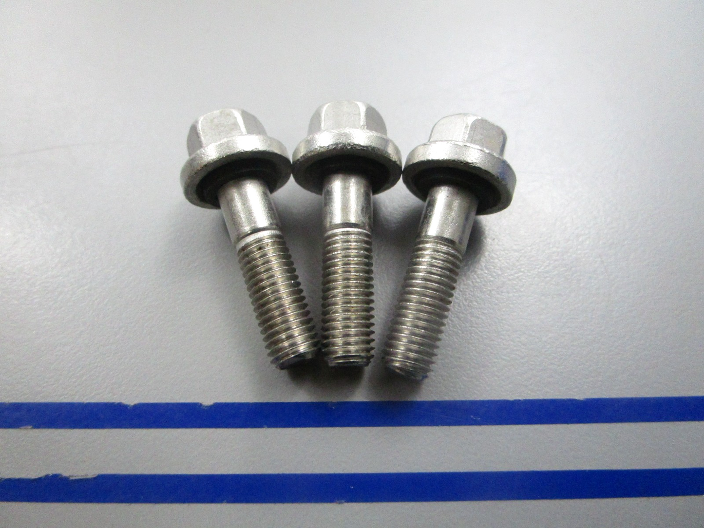 NEW OEM (LOT OF 3) 316563 0316563 OMC Johnson Evinrude Screw 0810