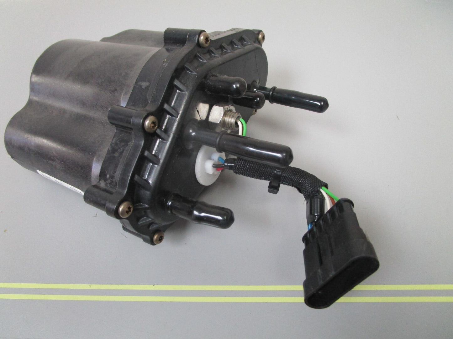 *NEW OEM* 0720 OMC Johnson Evinrude Fuel Pump Assembly 5009833