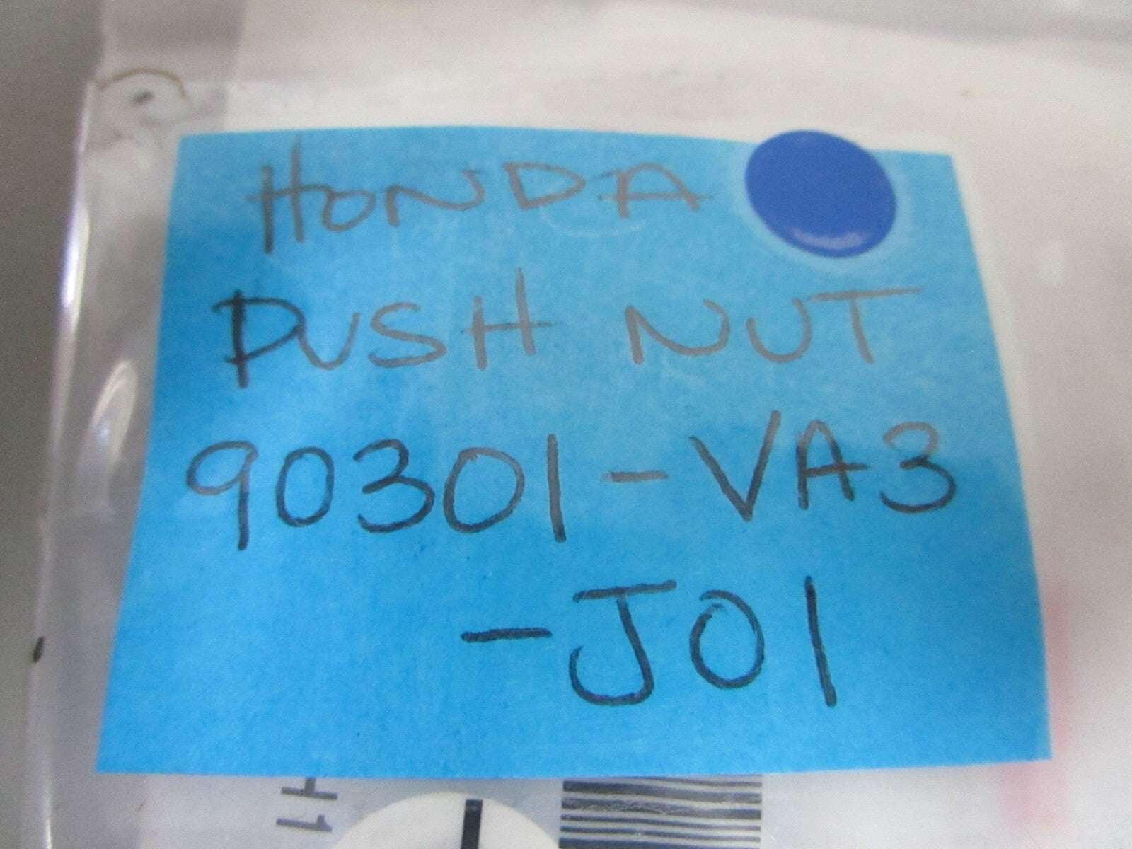 *NEW OEM* 0770 Honda Push Nut 90301-VA3-J01