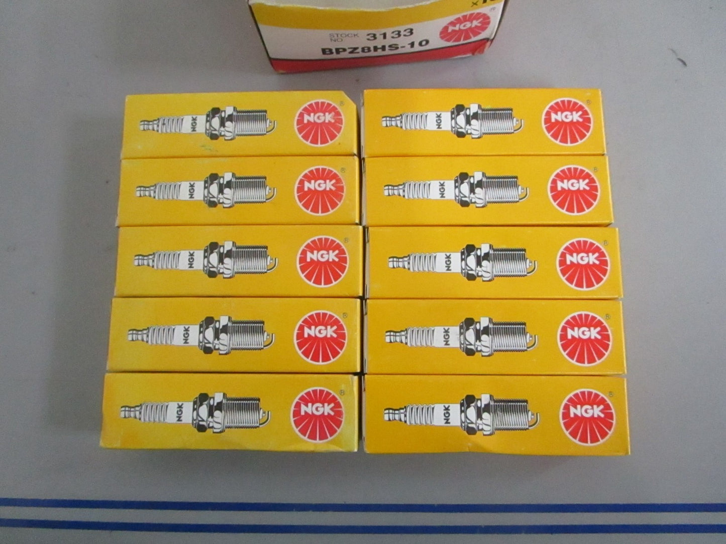NEW OEM (LOT OF 10) BPZ8HS-10 NGK Spark Plug 0820