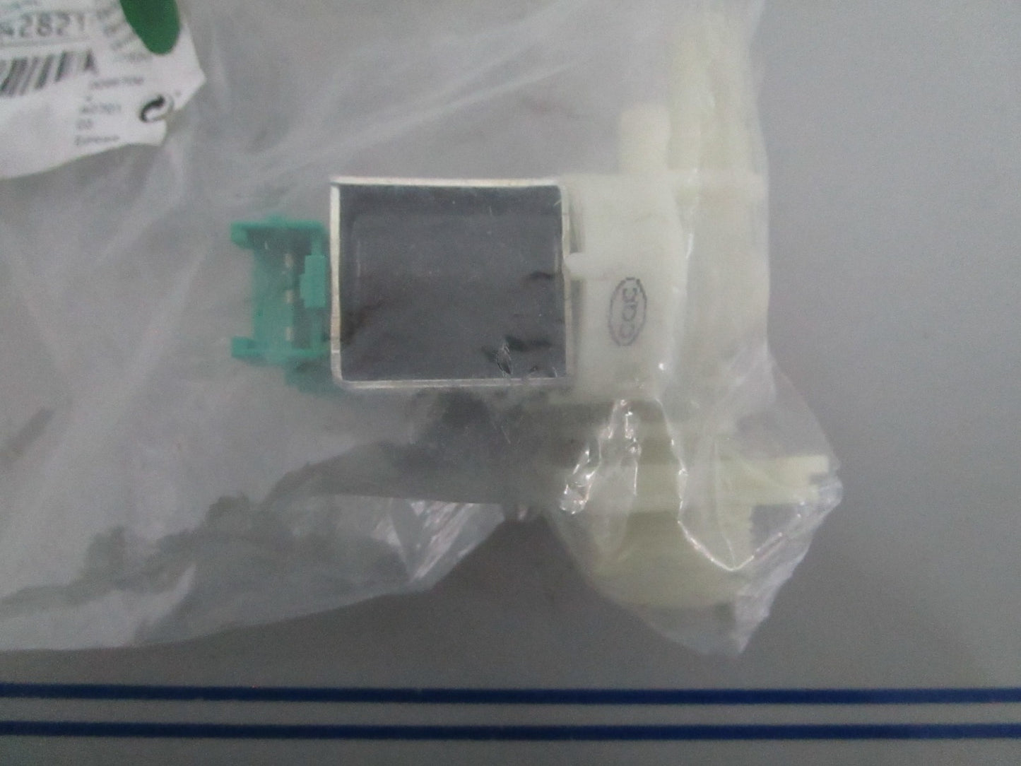NEW OEM 00428210 Bosch Water Inlet Valve 0820