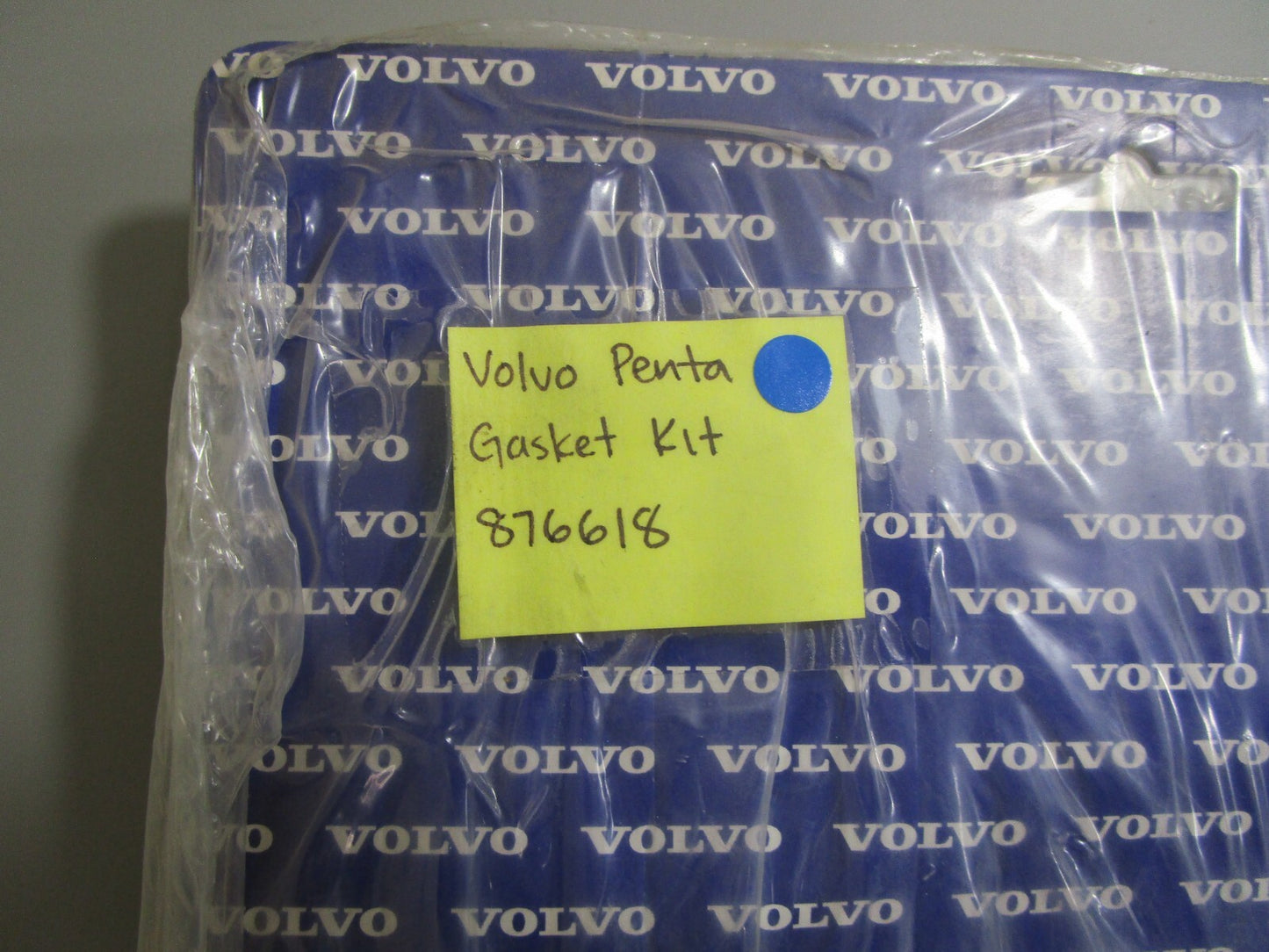 *NEW OEM* 0720 Volvo Penta Gasket Kit 876618