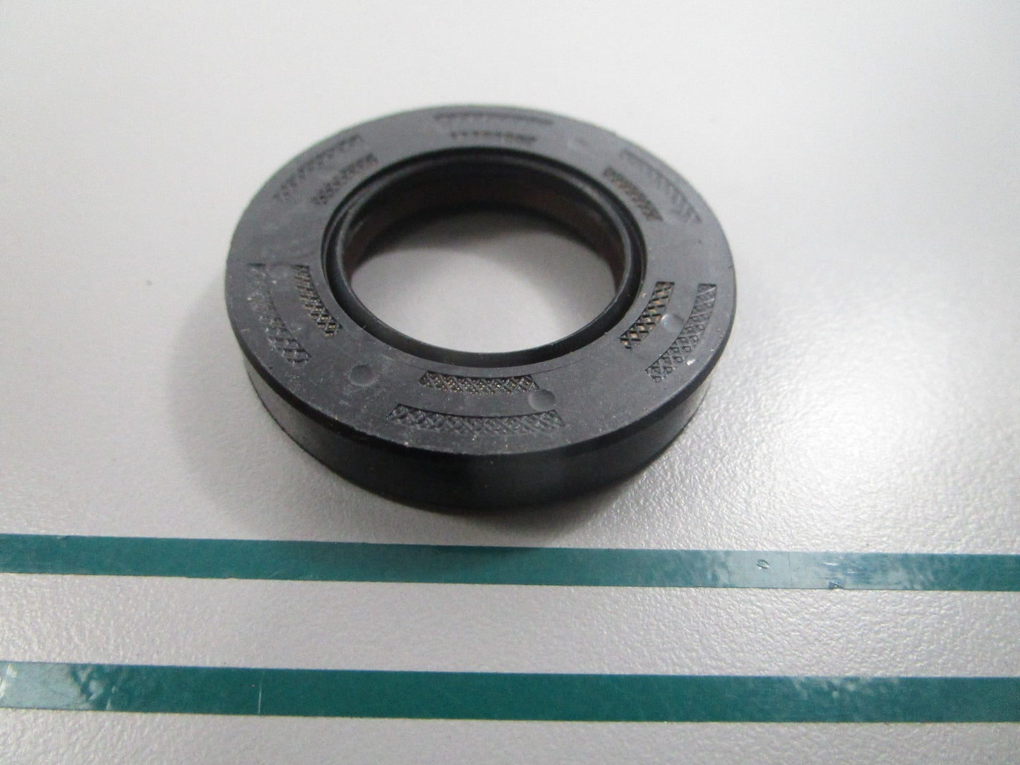 NEW OEM 93102-25331-00 Yamaha Oil Seal 0810