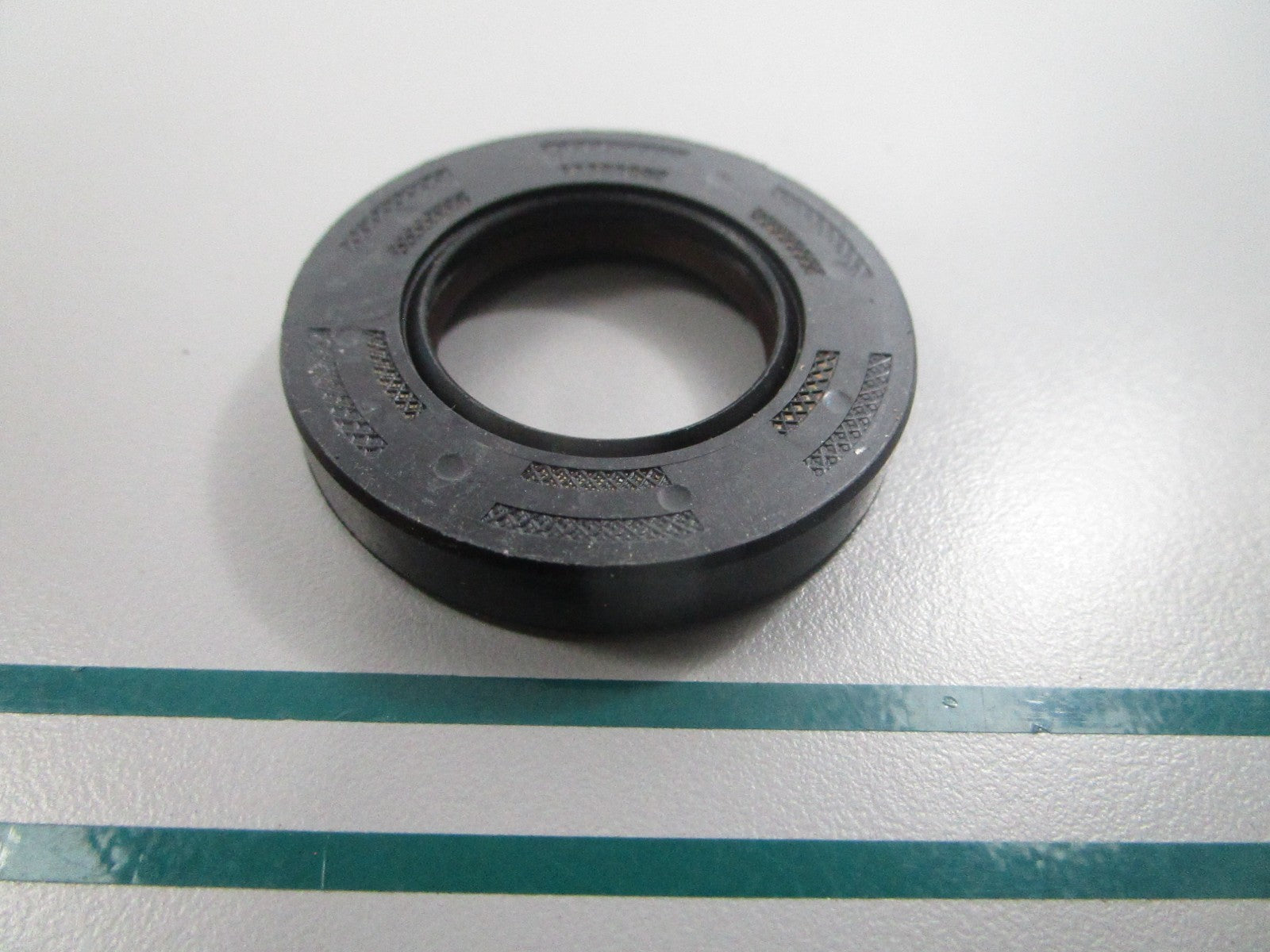 NEW OEM 93102-25331-00 Yamaha Oil Seal 0810