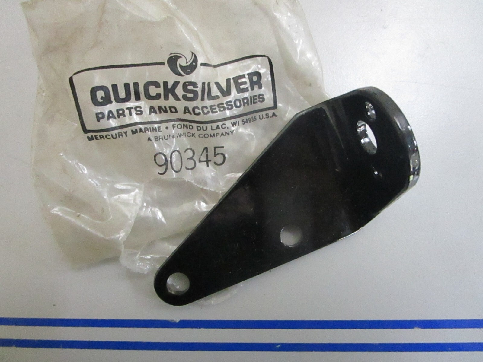 *NEW OEM* 0810 Mercury Quicksilver Bracket 90345