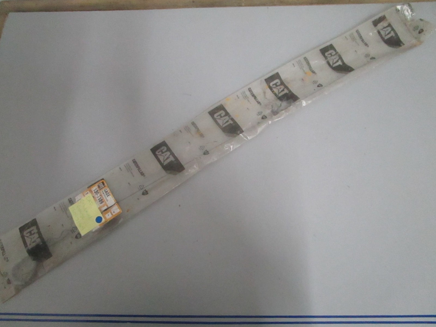 NEW OEM 130-7189 CAT Oil Level Gauge 0820