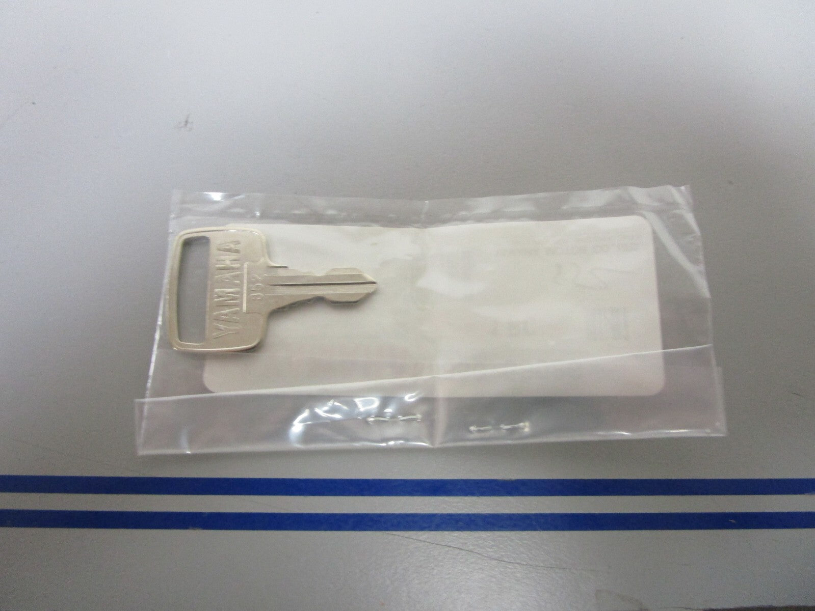 *NEW OEM* 0770 Yamaha Key 90690-56026