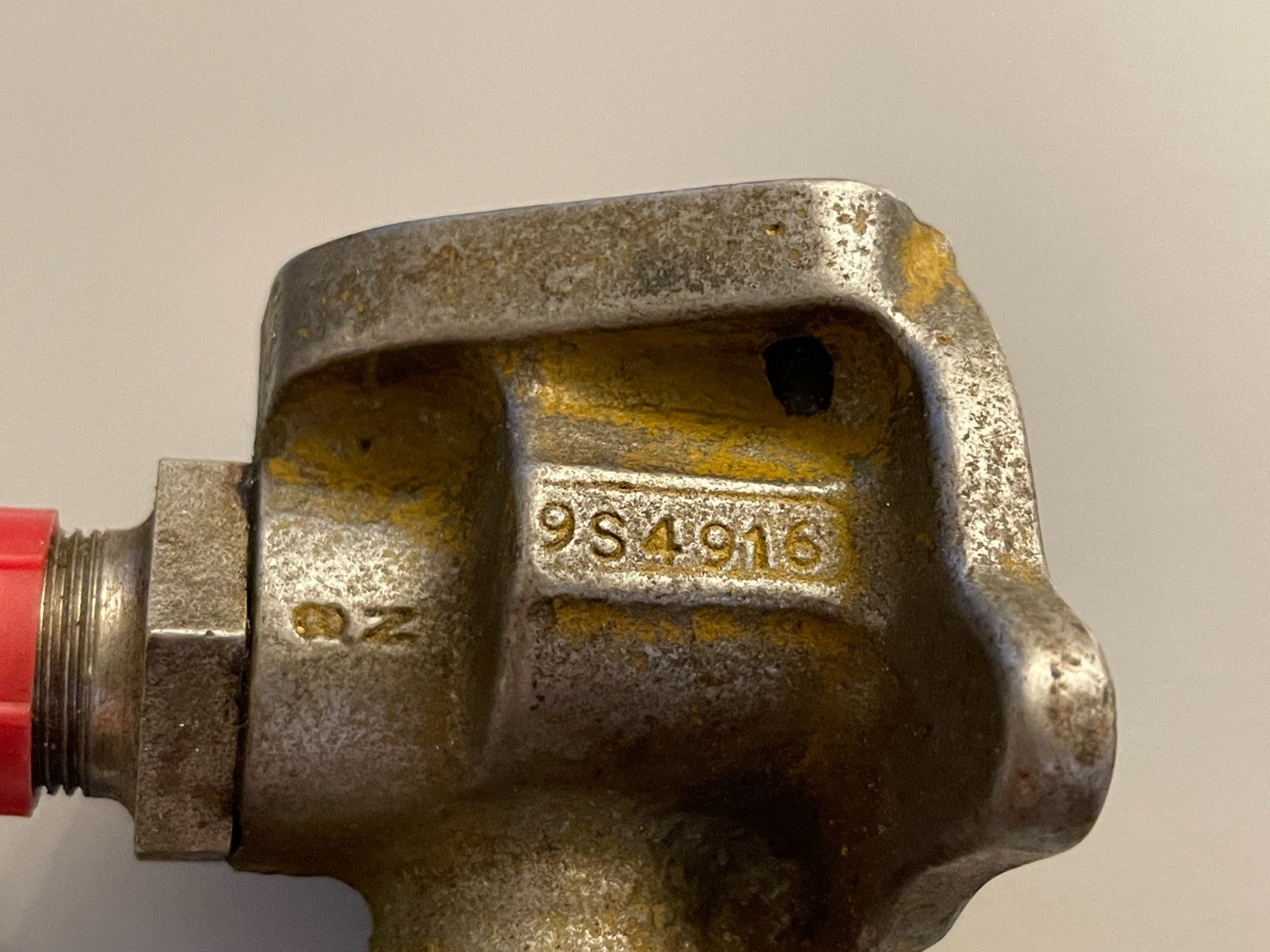 NEW OEM 9S-4916 CAT Caterpillar Valve 0720